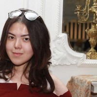 Mantan artis cilik Tina Toon baru-baru ini diketahui ikut arisan bernilai Rp 5 miliar bersama sosialita lainnya, seperti Dita Soedarjo. Tak heran bila koleksi tasnya pun datang dari desainer ternama dunia, yang harganya setara mobil. Foto: Istimewa