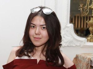 Karena Pakai Sendal Jepit, Tina Toon Ditolak Masuk Restoran Mewah Ini