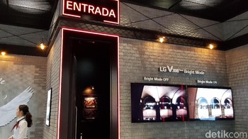 Namun, dari prosesor dan baterai V30S ThinQ masih menggunakan komponen yang sama seperti V30, yakni Snapdragon 835 dan baterai 3.300 mAh. (Foto: detikINET/Achmad Rouzni Noor II)