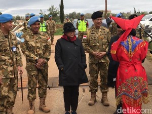 Tiba di Lebanon, Menlu Disambut Tari Prajurit Peacekeeper TNI