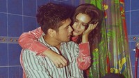 Mesranya Firrina saat bersama Petra Sihombing. Foto: Dok. Instagram/aquilafirrina