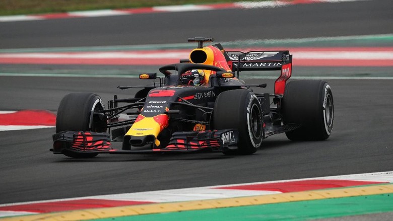 Ricciardo Tercepat di Hari Pertama Tes F1 Barcelona Ricciardo Tercepat di Hari Pertama Tes F1 Barcelona