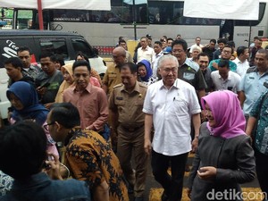 Pedagang Mengeluh Beras Bulog Tak Laku, Ini Respons Mendag