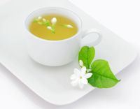 7 Teh Aromatik dan Kaya Manfaat Ini Berasal dari Bunga-bunga Cantik