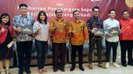 Taat Pajak, Ferry Salim hingga Susi Susanti Raih Penghargaan
