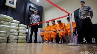 Empat tersangka dan 1,6 ton sabu sebelumnya diterbangkan dari Bandara Hang Nadim, Batam, menuju Jakarta pada Sabtu 24 Februari lalu.