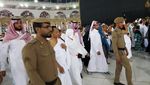 Foto: Momen Kapolri Tito dan Istri Laksanakan Ibadah Umrah