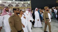Saat ditanya soal kemungkinan Kapolri bertemu Habib Rizieq, Iqbal mengaku tak tahu. Nggak tahu, ujar mantan Kapolres Surabaya itu.    