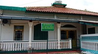 Musala Al Muhajirin berlokasi di Perum Aneka Elok RT 10/9, Kelurahan Penggilingan, Kecamatan Cakung, Jakarta Utara. Haji Kaimin adalah marbut di musala tersebut.