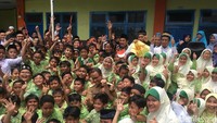 Tak lama setelah itu Faras kemudian membacakan puisi yang sudah disiapkan. Isi puisinya berupa harapan agar Jakarta bisa menjadi kota yang baik. 