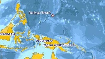 Palung Mariana yang melintang sepanjang 2.550 kilometer antara Asutralia dan Jepang memiliki titik terdalam di Bumi, yaitu Challenger Deep yang terletak pada lebih dari 11 kilometer di bawah permukaan air laut. (Foto: Marine Insight)