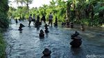 Ini Rahmat, Pria yang Bikin Heboh karena Batu Bersusun di Cidahu