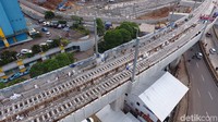 Dari sisi pembangunan fisik MRT Jakarta saat ini tak menemui kendala berarti. Ke depan, PT MRT Jakarta fokus dalam persiapan untuk menuju operasi pada Maret tahun depan.