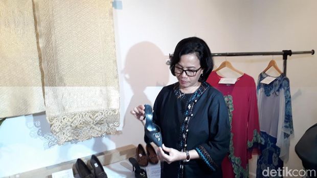 Sri Mulyani Semringah Lihat Barang Pejabat yang Dilelang