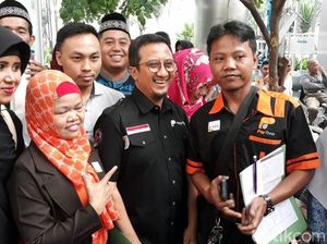 Yusuf Mansur dan Jemaahnya Beli Saham BRI Syariah Tanpa Menawar