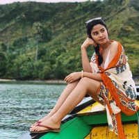 Pemilik nama lengkap Rizka Agata Danijaya yang memiliki wajah jelita ini disebut-sebut mirip pemain film Perahu Kertas Maudy Ayunda. Foto: Instagram