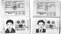 Teknologi pengenalan wajah mengonfirmasi dua foto dalam paspor itu adalah Kim Jong-Un dan Kim Jong-Il. Kim Jong-Un menggunakan nama Josef Pwag dan Kim Jong-Il memakai nama Ijong Tchoi dalam paspor itu. Foto: Handout via REUTERS