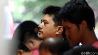 Sedikit demi sedikit produsen penyebar hoax penculikan ulama terungkap. Direktorat Tindak Pidana Siber (Dittipid Siber) Bareskrim menangkap setidaknya enam terduga penyebar hoax penganiayaan ulama yang terorganisir dengan nama The Family Muslim Cyber Army (TFMCA).