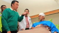 Imam menjenguk Dewi pada hari Selasa (27/2/2018). Didampingi anggota DPR RI Cucun Syamsu Rizal, Imam dan rombongannya tiba sekitar pukul 18.00 WIB.