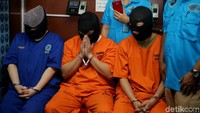 Atas perbuatannya ketiga tersangka terancam Pasal 137 UU nomor 36 Tahun 2009 tentang Narkotika dan Pasal 3, 4 dan 5 UU nomor 2010 tentang pencegahan dan pemberantasan tindak pidana pencucian.