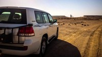 Kendaraan yang bisa digunakan pun harus mobil 4x4 (Barry Neild/CNN)