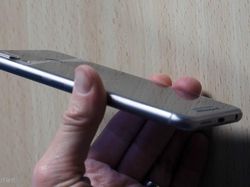 Ponsel Kloningan iPhone X Buatan Asus