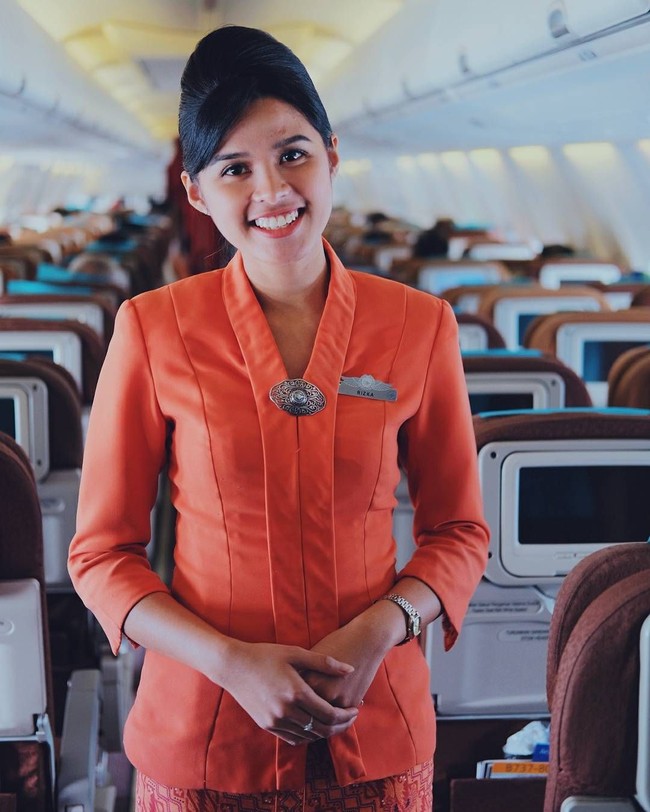 Wanita asal Solo, Jawa Tengah ini merupakan pramugari maskapai penerbangan Garuda Indonesia. Foto: Instagram