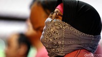 Direktur Tindak Pidana Siber Bareskrim Polri Brigjen Fadil Imran pun mengimbau kepada salah satu anggota wanita MCA berinisial TM untuk menyerahkan diri. TM diduga sebagai salah satu konseptor dalam modus operandi hoax MCA. (Foto: Rengga Sancaya/detikcom).