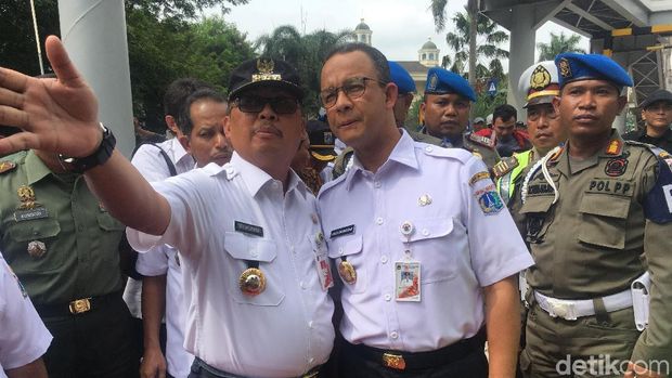 Anies Baswedan meresmikan underpass Kartini di Lebak Bulus / 
