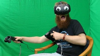 Jack McNee mengukuhkan dirinya sebagai pemegang rekor bermain permainan berbasis virtual reality setelah menghabiskan waktu selama 36 jam 2 menit 16 detik saat ia memainkan game Tilt Brush. Foto: Internet