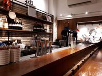 Hararu Izakaya: Wah, Sedapnya <i>Gyu Nitsuke</i> dan 'Wine' Halal di Pub Jepang Ini!