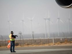 Mengintip Uji Coba Stratolaunch, Pesawat Terbesar Sejagat