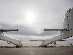 Mengintip Uji Coba Stratolaunch, Pesawat Terbesar Sejagat