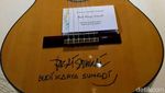 Jreng... Gitar Elek Yo Band Laku Rp 20 Juta