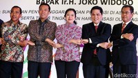 Menko PMK Puan Maharani bersama Menteri Pemuda dan Olahraga Imam Nahrawi dan Ketua KONI Tono Suratman, Ketua KOI Erick Thohir saat hadir di Rapat Anggota Tahunan.