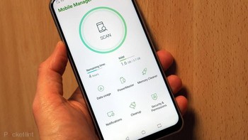 Selain itu fitur lain yang dipertahankan adalah Mobile Manager untuk melakukan pemindaian dan juga meningkatkan performa. (foto: pocket-lint)