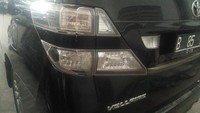 Toyota Vellfire ini bekas milik terpidana korupsi Muhammad Nazaruddin yang sudah dititipkan KPK di Rumpbasan sejak 2013. Foto: Khairul Imam Ghozali