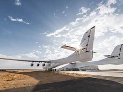 Mengintip Uji Coba Stratolaunch, Pesawat Terbesar Sejagat