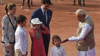 Putra Trudeau yang mencuri perhatian selama di India itu yakni Hadrien. Foto: Getty Images
