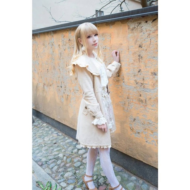 Bagaimana menurutmu dengan penampilan Lucia yang seperti boneka hidup ini? Foto: Instagram