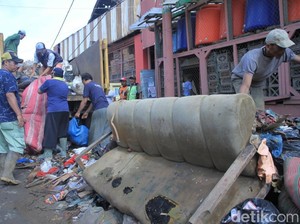 DKI Gratiskan Layanan Angkut Sampah Besar, Warga Bisa Ajukan Lewat Website