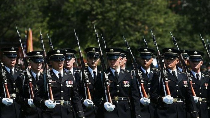 11 Orang Sakit Usai Buka Amplop Misterius di Pangkalan Militer AS