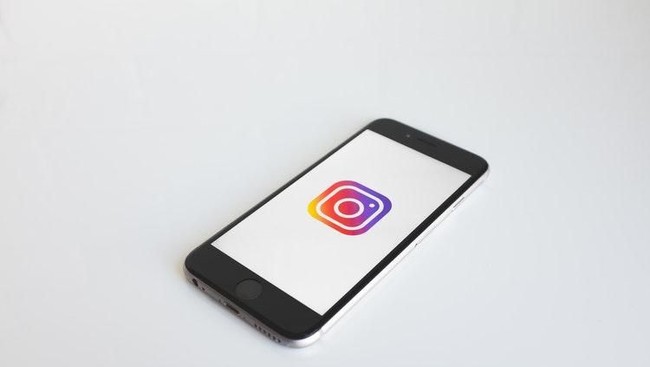 Penyegaran Instagram, Dark Mode Sampai Following Dihilangkan