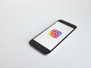 Instagram Uji Fitur Sembunyikan Hashtag