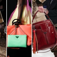 New carry. Para desainer mendefenisikan tas tangan dengan desain yang inovatif dan segar. (Foto: Dok. Vogue)