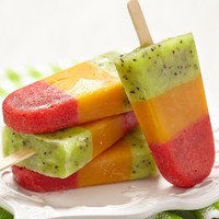 Orang yang suka sherbet dengan berbagai rasa buah dikatakan Alan Hirsch adalah pribadi yang pesimis. Mereka juga analitik dan penentu keputusan. Foto: Thinkstock