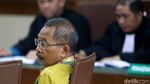 Hakim Pengadilan Tinggi Manado Diadili Karena Terima Suap
