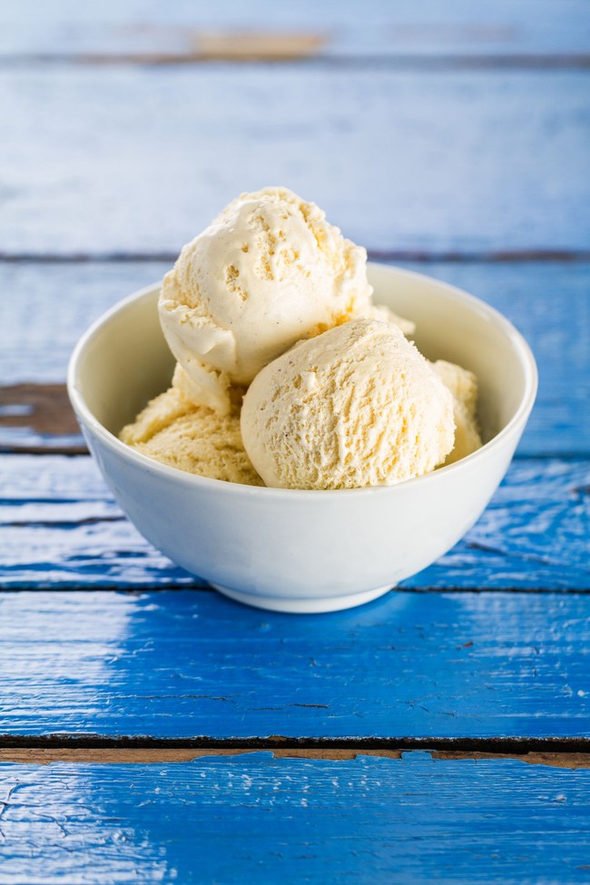 Penyuka es krim vanilla cenderung impulsif, idealis, dan lebih percaya pada intuisi ketimbang logika. Berdasarkan penelitian yang dilakukan ahli syaraf Dr. Alan Hirsch, mereka juga ekspresif dan penyayang. Foto: Thinkstock