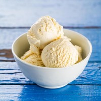 Penyuka es krim vanilla cenderung impulsif, idealis, dan lebih percaya pada intuisi ketimbang logika. Berdasarkan penelitian yang dilakukan ahli syaraf Dr. Alan Hirsch, mereka juga ekspresif dan penyayang. Foto: Thinkstock