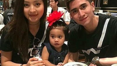So Sweet! Verrel Bramasta Sayang Banget Lho pada Adik Kecilnya